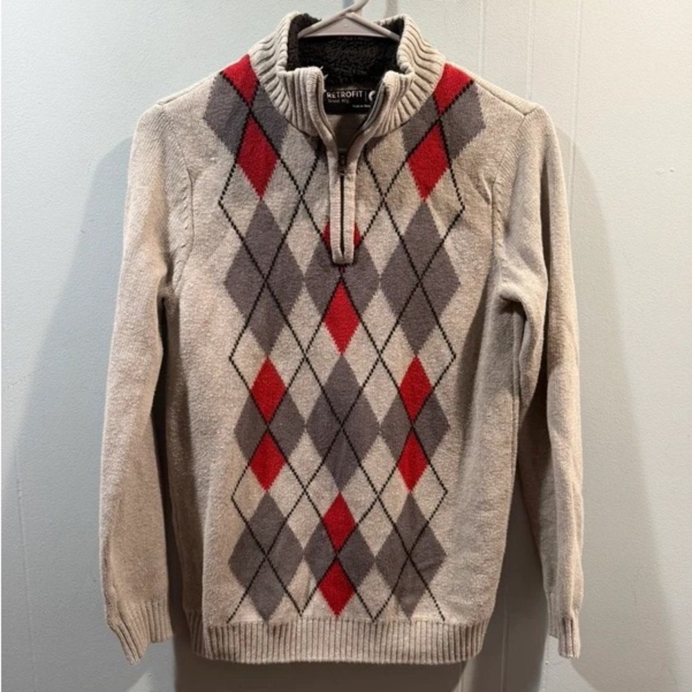 Retrofit Men’s Beige Argyle Half-Zip Sweater with Red & Gray Diamonds